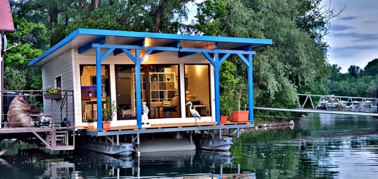 布拉迪斯拉发Hausboat "Zivot Na Vode"公寓 外观 照片